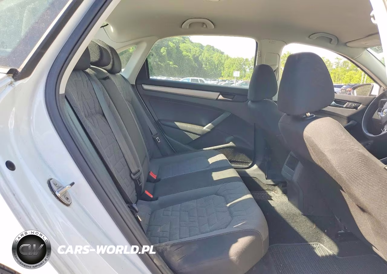 2021 Volkswagen Passat S VIN:1VWAA7A37MC013008 - 10