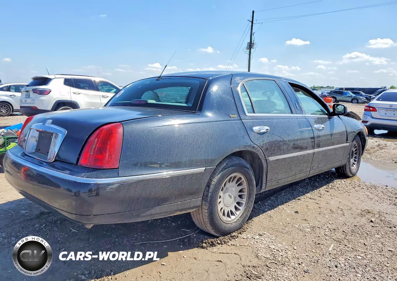 2002 Lincoln Town Car Cartier L VIN:1LNHM85W12Y645680 - 3
