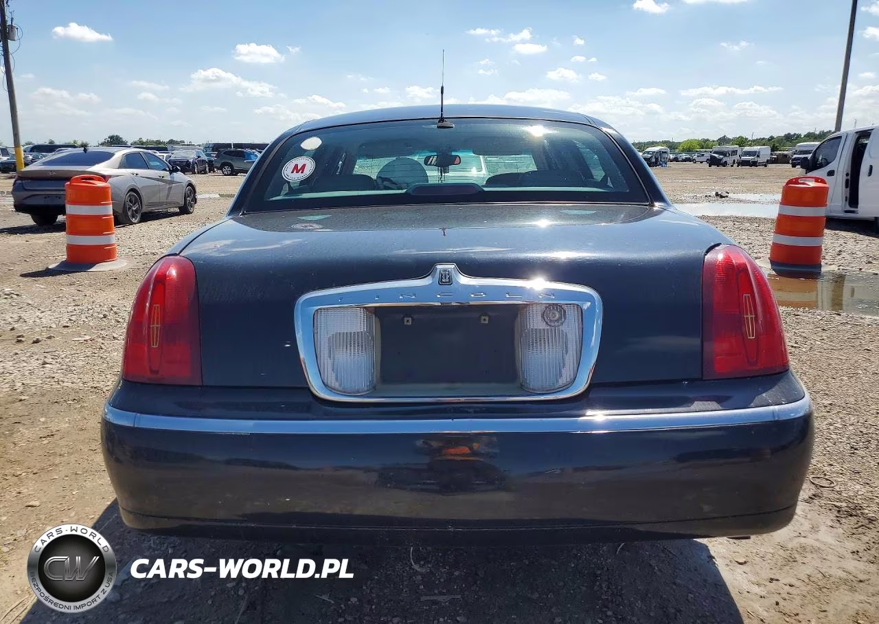 2002 Lincoln Town Car Cartier L VIN:1LNHM85W12Y645680 - 6