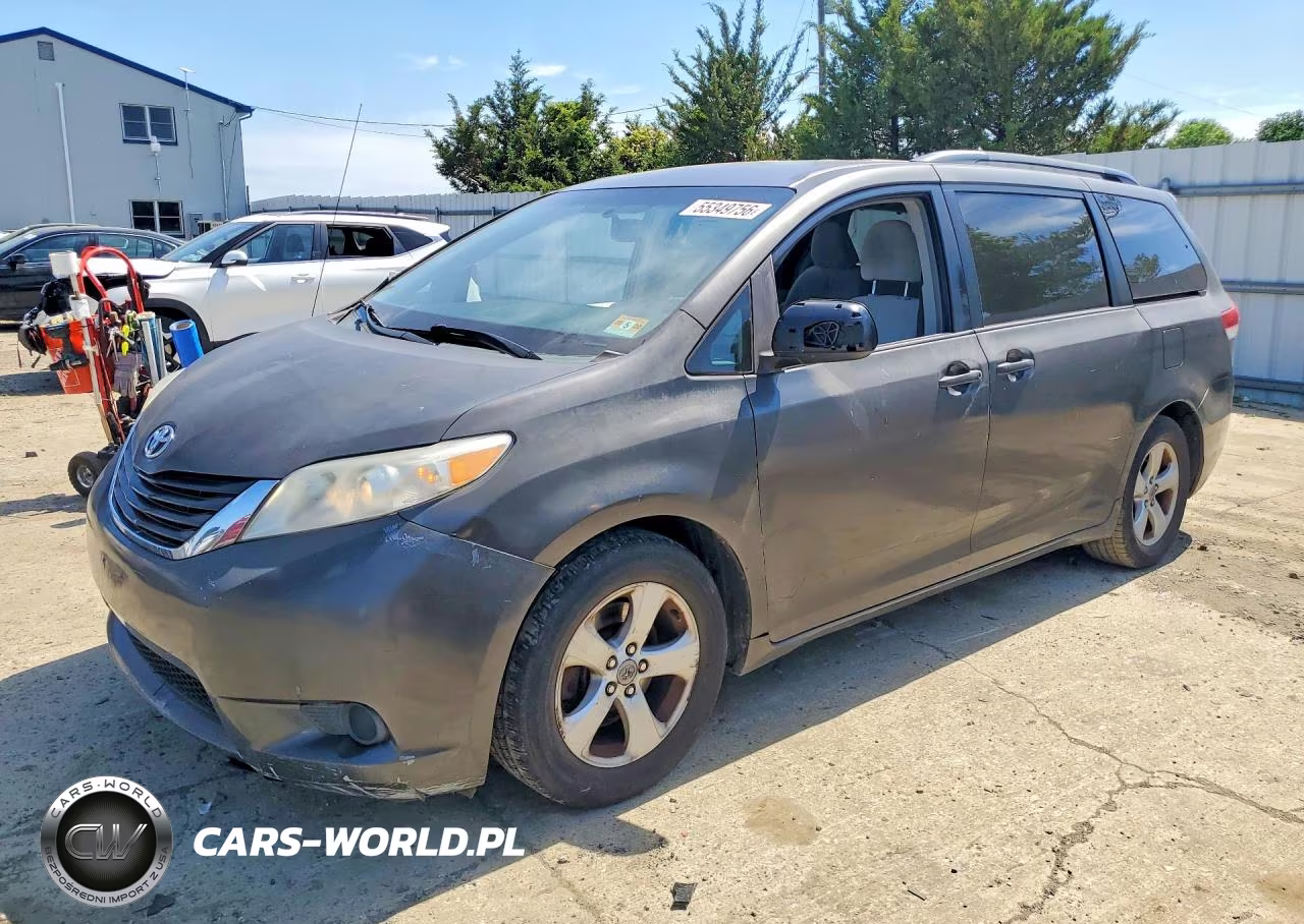 2011 Toyota Sienna Le