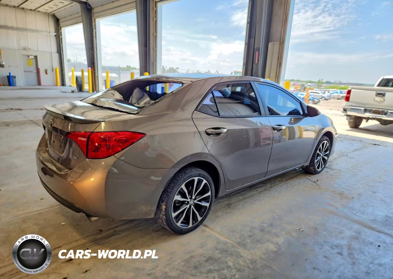 2017 Toyota Corolla Se VIN:5YFBURHE1HP681207 - 3