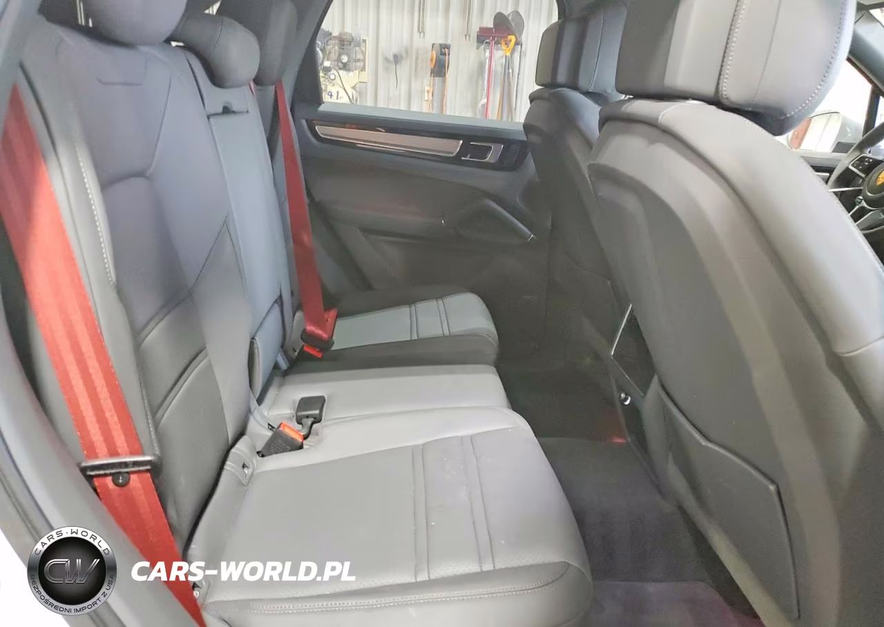 2023 Porsche Cayenne S VIN:WP1AB2AY1PDA14554 - 10