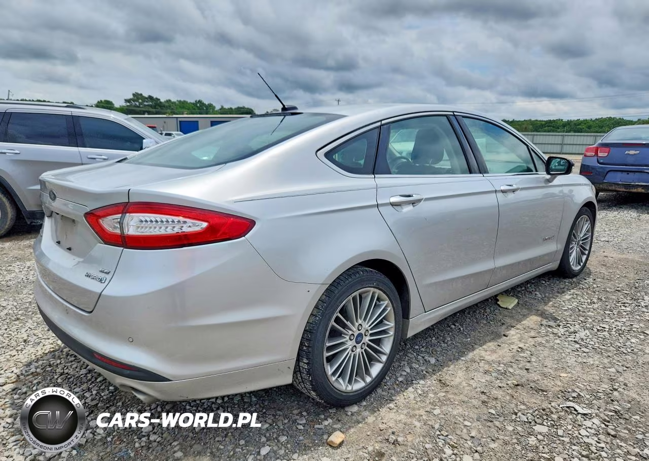 2014 Ford Fusion Se Hybrid VIN:3FA6P0LUXER372818 - 3