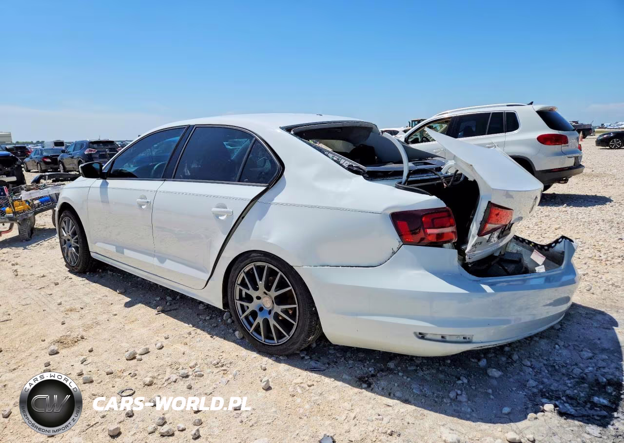 2018 Volkswagen Jetta S VIN:3VW2B7AJ1JM207687 - 2