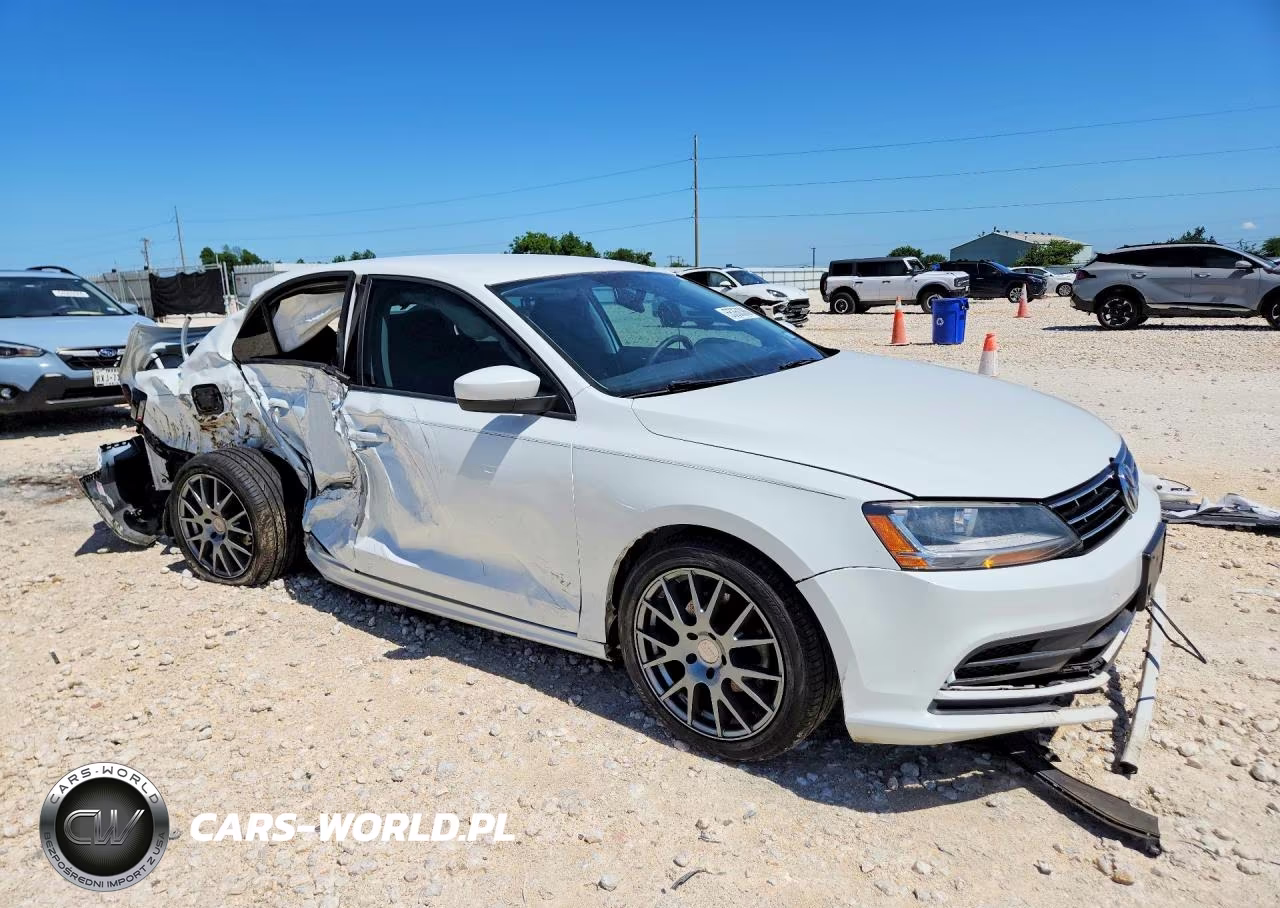 2018 Volkswagen Jetta S VIN:3VW2B7AJ1JM207687 - 4