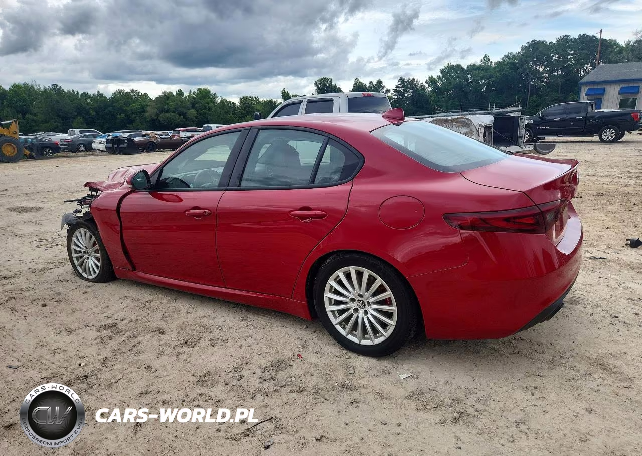 2022 Alfa Romeo Giulia VIN:ZARFAMAN0N7662870 - 2