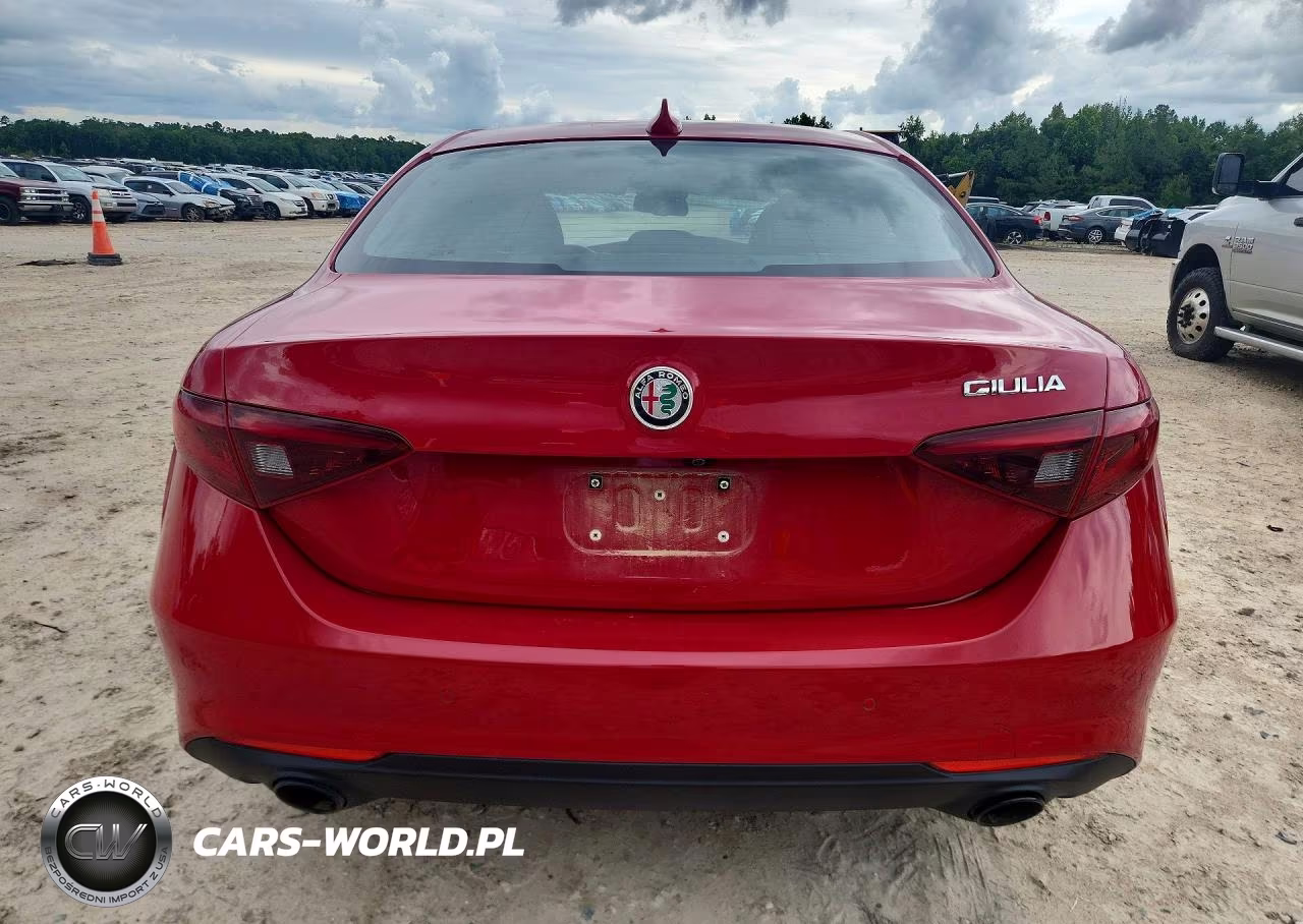 2022 Alfa Romeo Giulia VIN:ZARFAMAN0N7662870 - 6
