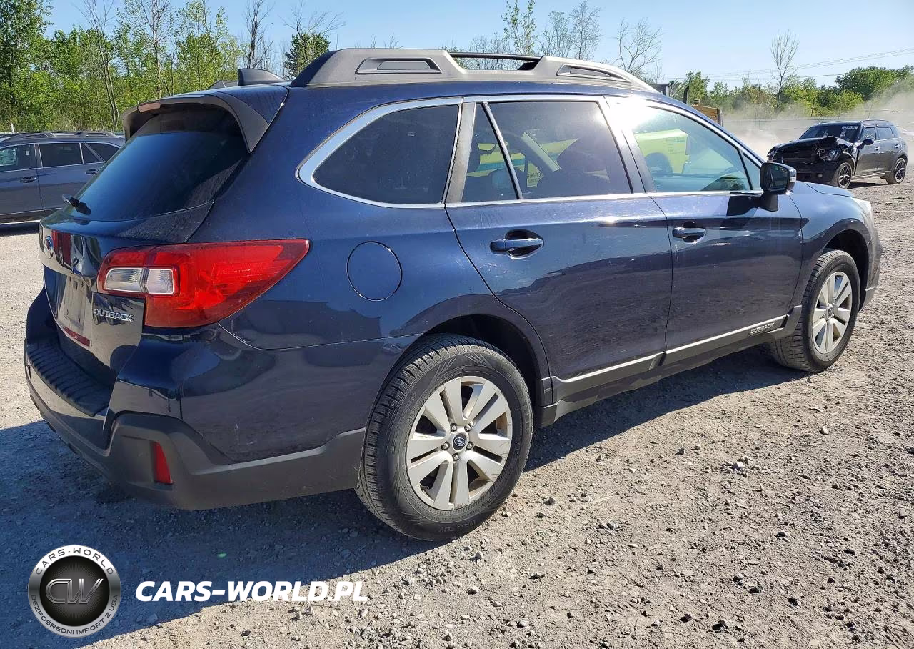 2018 Subaru Outback 2.5I Premium VIN:4S4BSAFC5J3247567 - 3