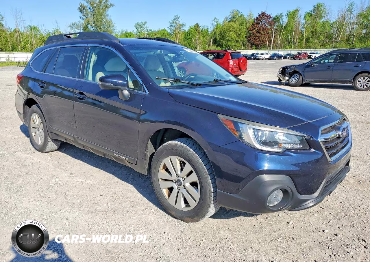 2018 Subaru Outback 2.5I Premium VIN:4S4BSAFC5J3247567 - 4