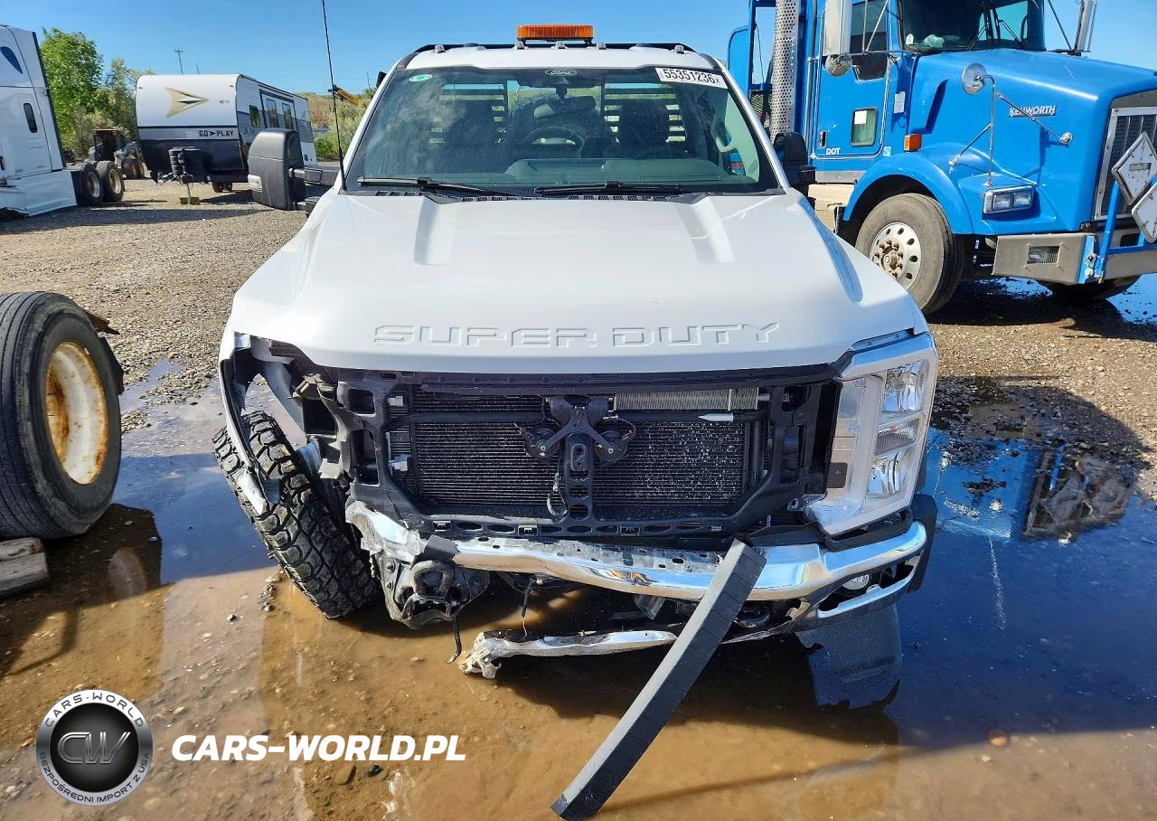 2025 Ford F550 Super Duty VIN:1FDUF5HT8SDA17888 - 5