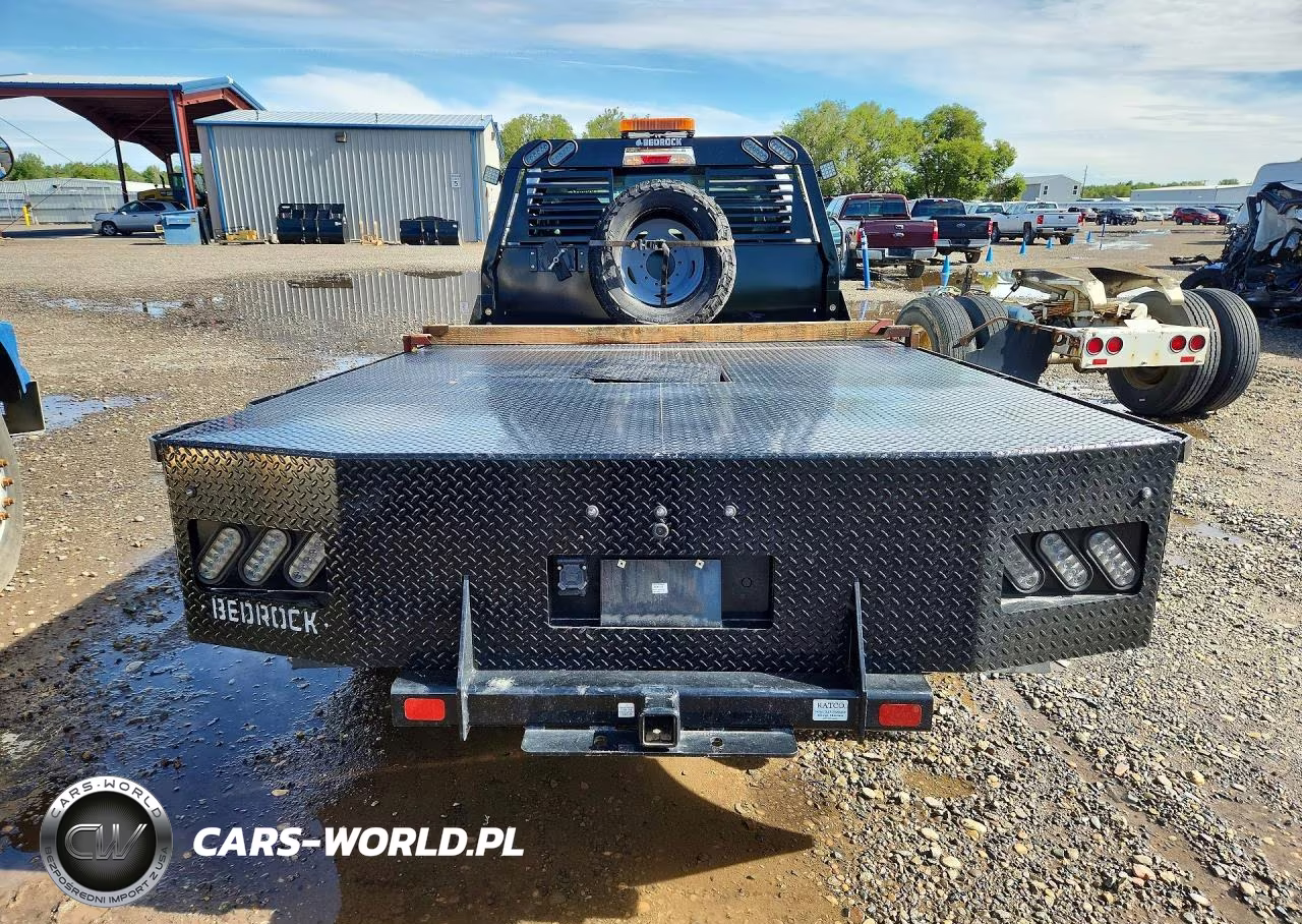 2025 Ford F550 Super Duty VIN:1FDUF5HT8SDA17888 - 6