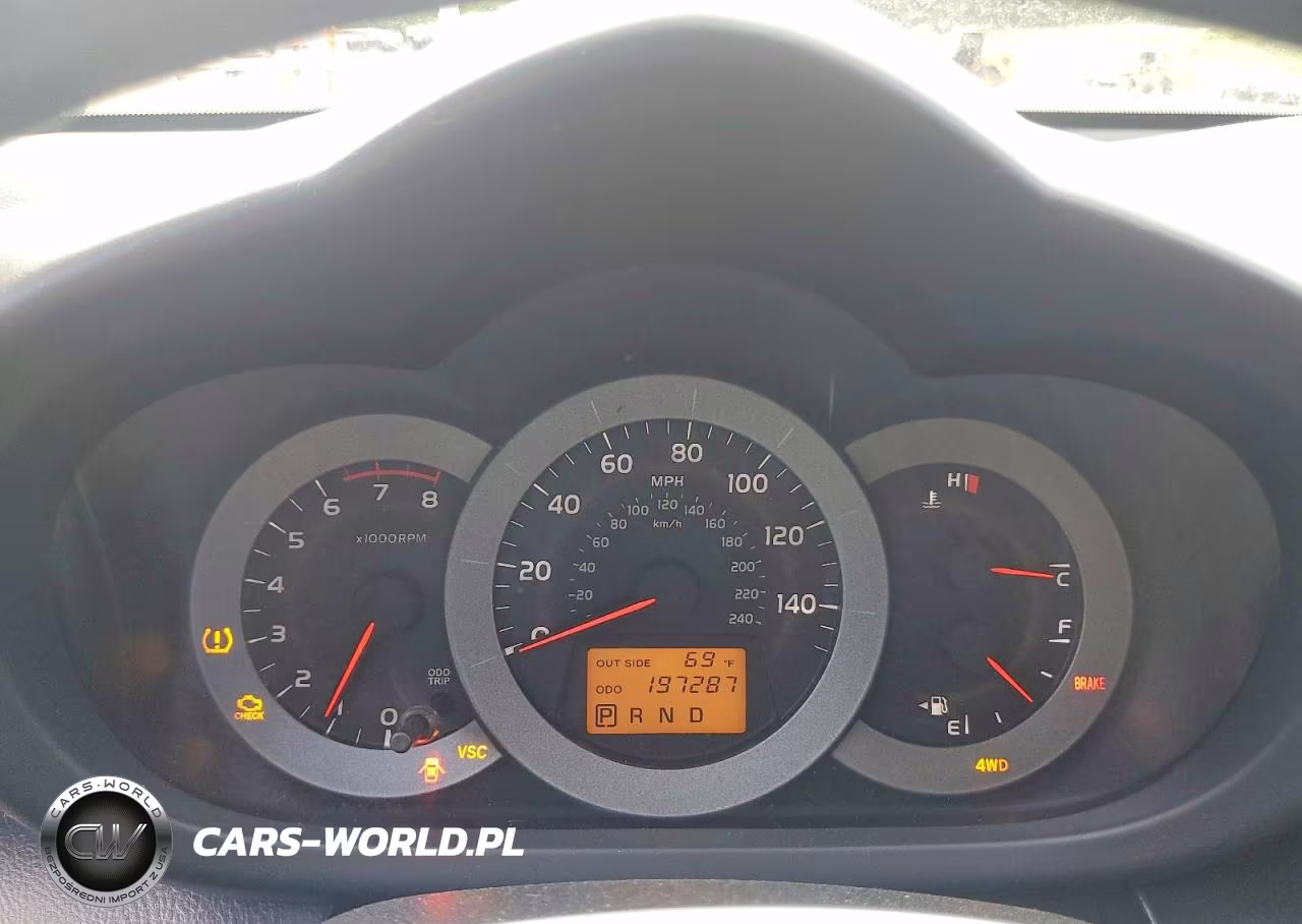 2007 Toyota Rav4 Sport VIN:JTMBK32V276025275 - 9