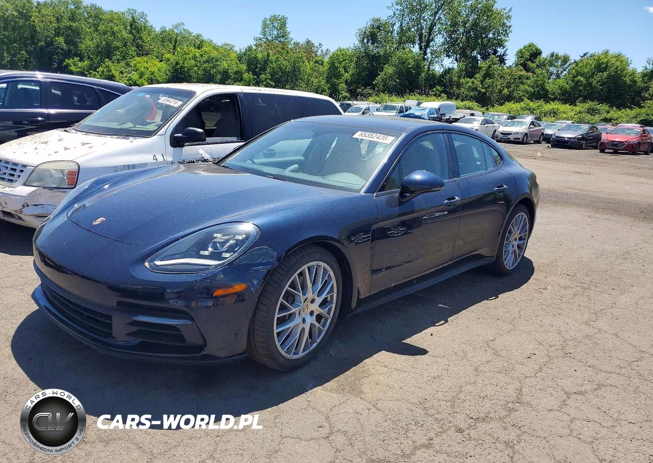 2018 Porsche Panamera 4