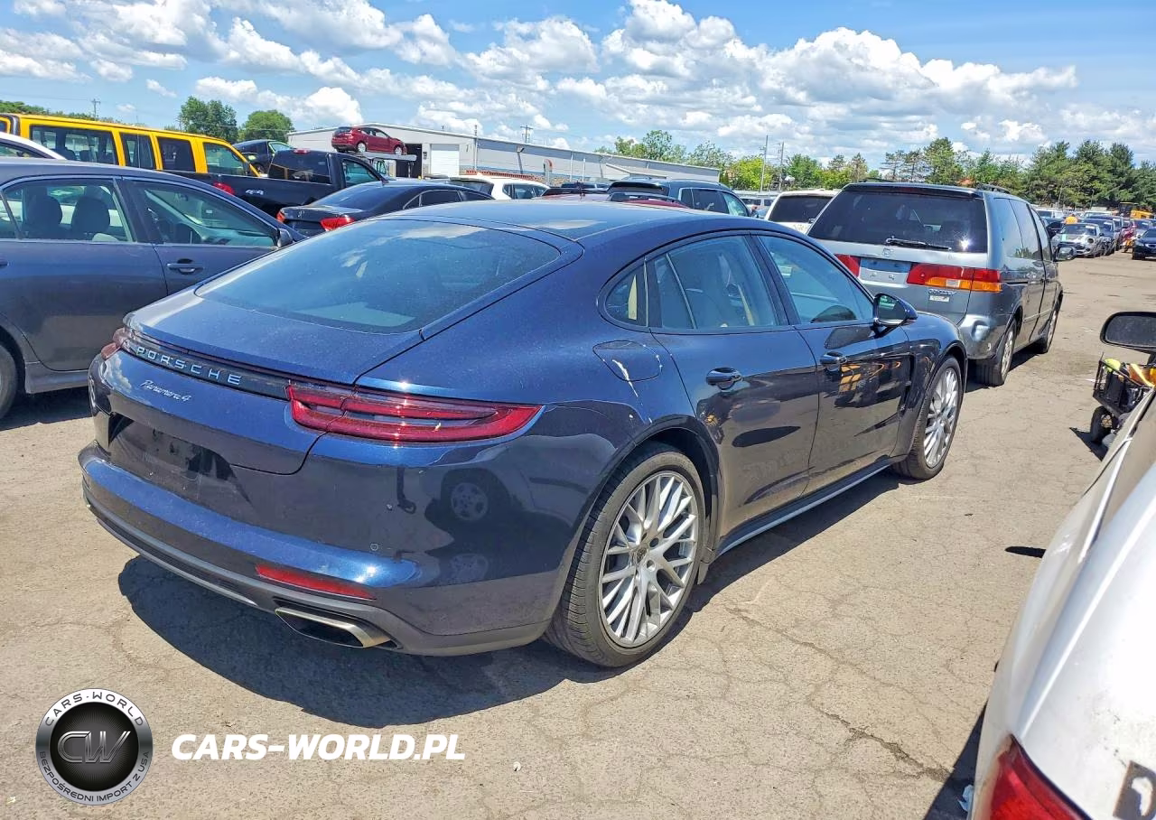 2018 Porsche Panamera 4 VIN:WP0AA2A76JL107529 - 3