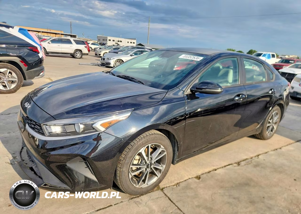 2022 Kia Forte Lxs – zdjęcie 1 z 12