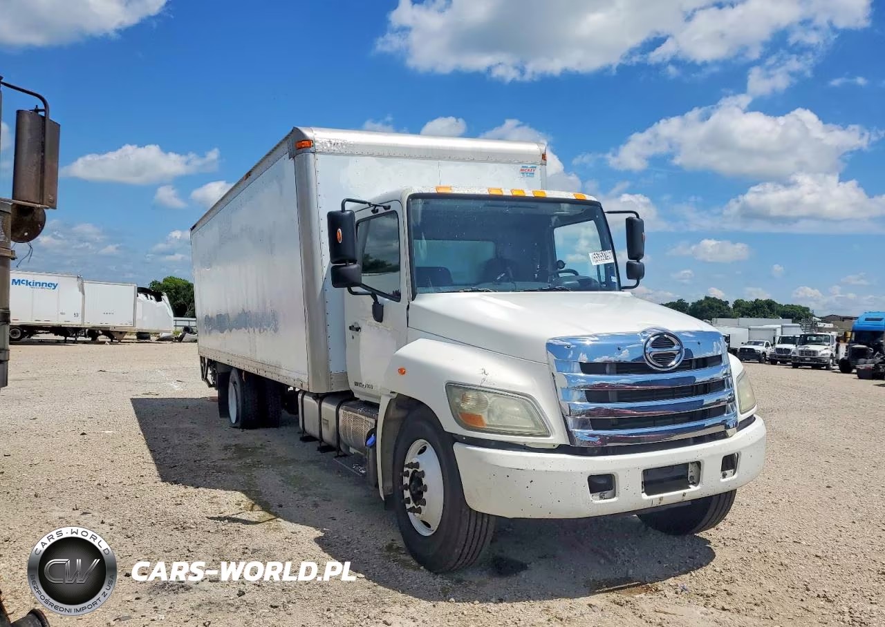 2012 Hino 338 Box Truck