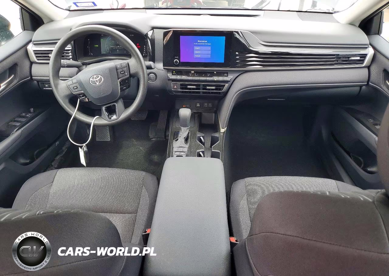 2026 Toyota Camry Le VIN:4T1DAACK2TU250270 - 8