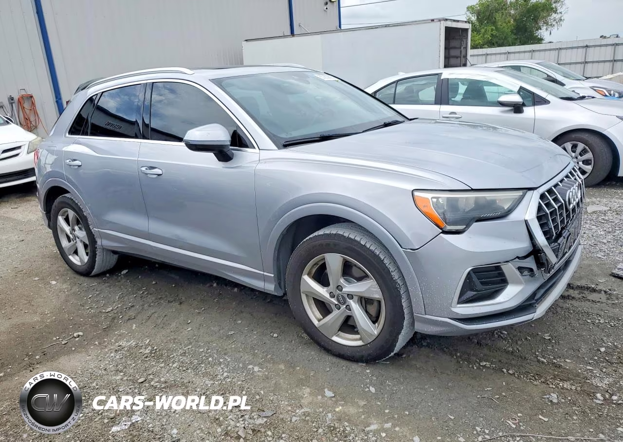 2019 Audi Q3 Premium VIN:WA1AECF31K1078383 - 4