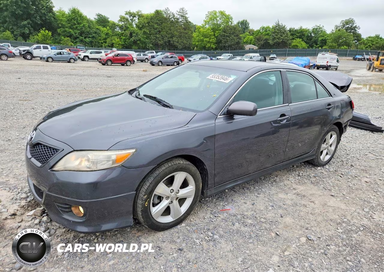 2010 Toyota Camry Se – zdjęcie 1 z 13