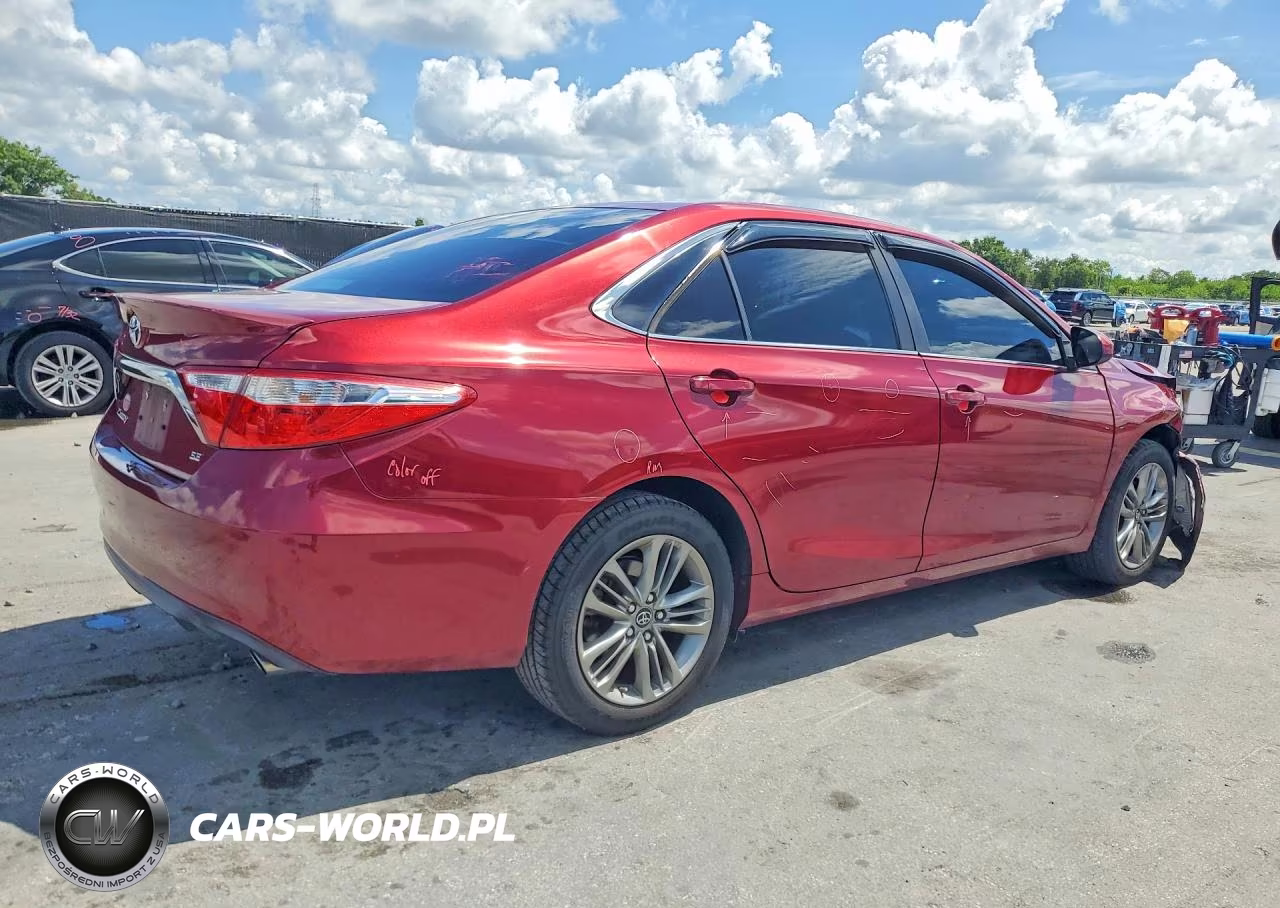 2017 Toyota Camry Se VIN:4T1BF1FK8HU623582 - 3