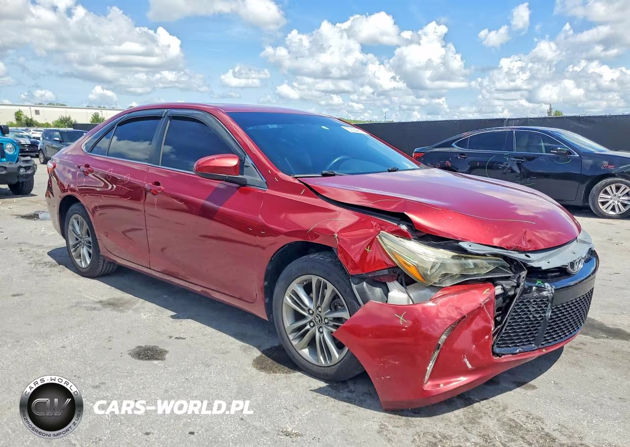 2017 Toyota Camry Se VIN:4T1BF1FK8HU623582 - 4