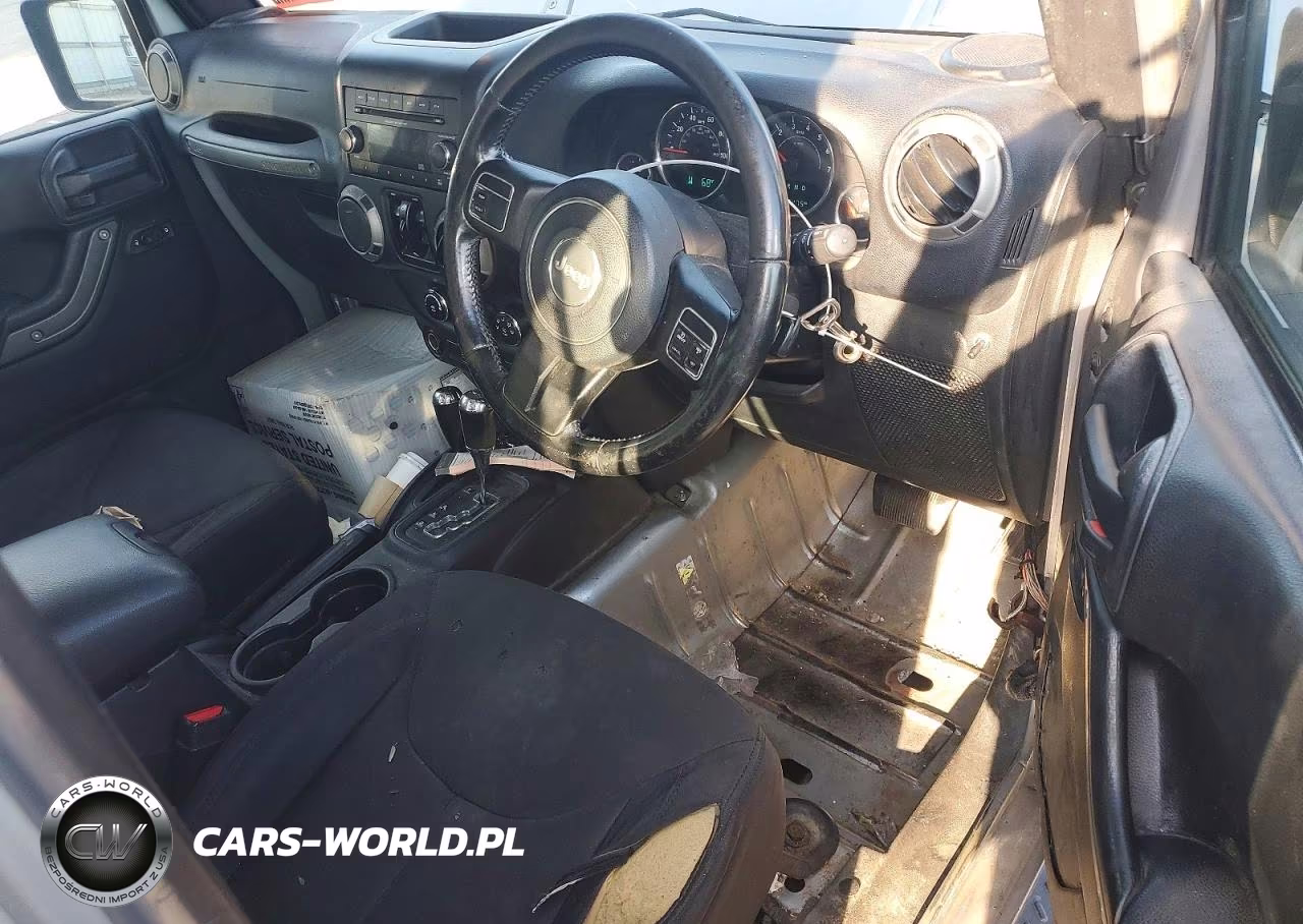 2016 Jeep Wrangler Unlimited Sport VIN:1C4BJWKG7GL200305 - 8