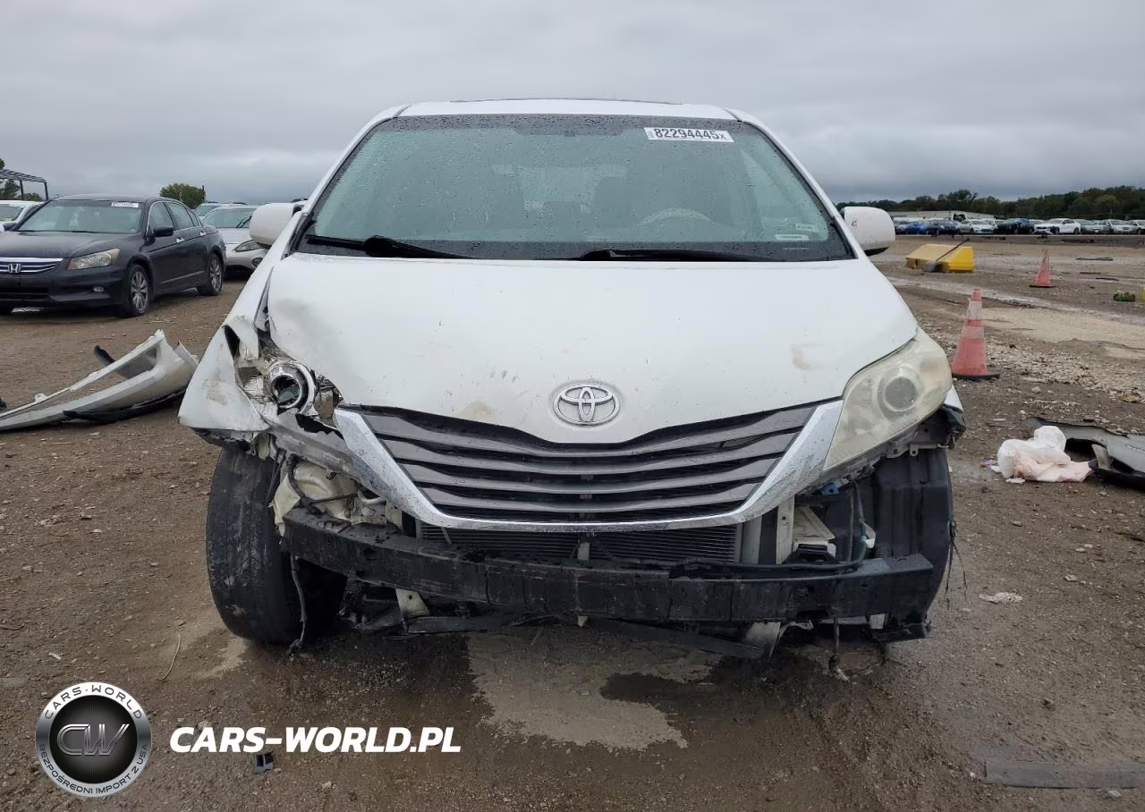 2012 Toyota Sienna Xle VIN:5TDYK3DC4CS208158 - 5
