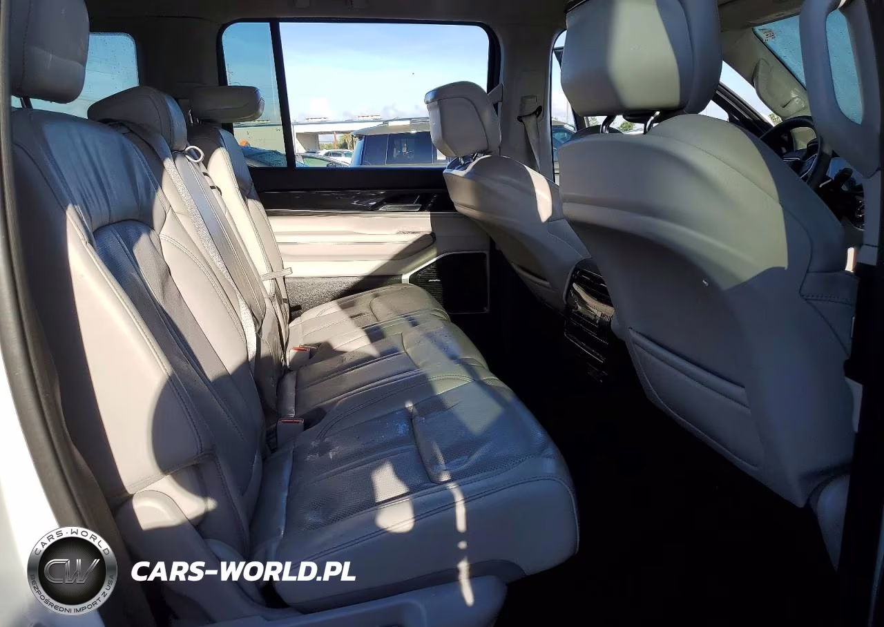 2022 Jeep Wagoneer Series I VIN:1C4SJVAT0NS184007 - 11