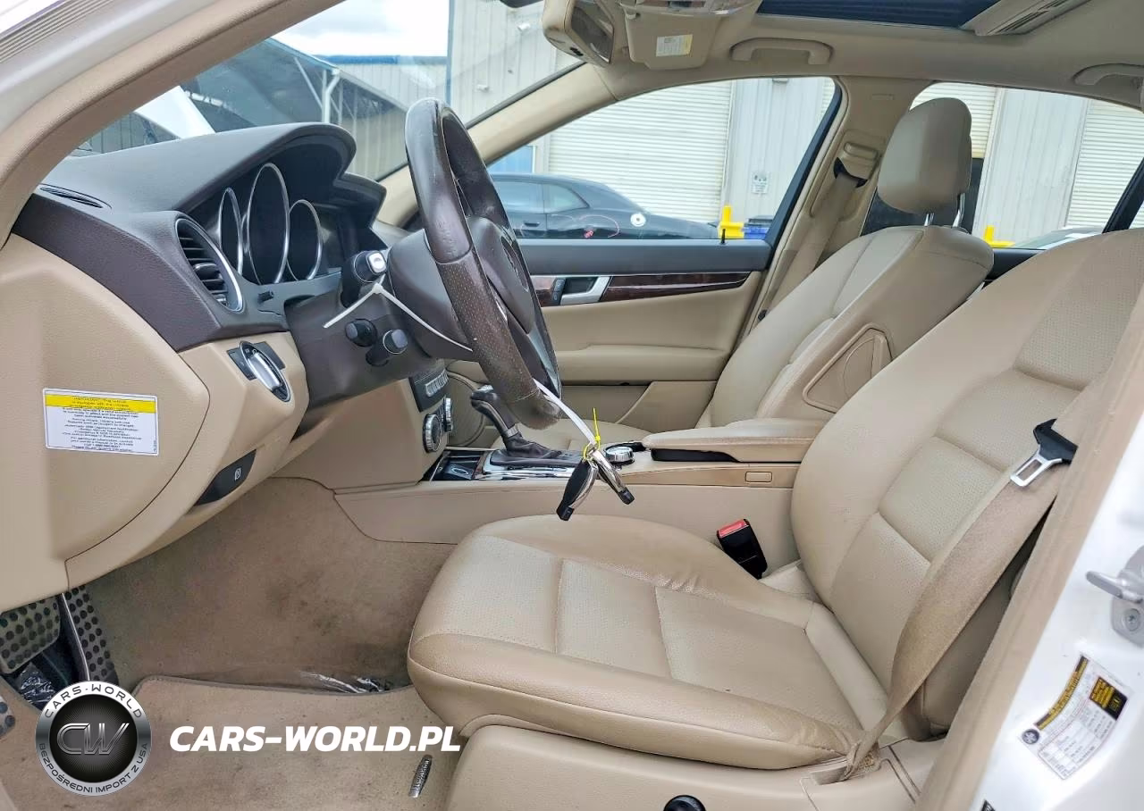 2014 Mercedes-Benz C 250 VIN:WDDGF4HB0ER315156 - 7