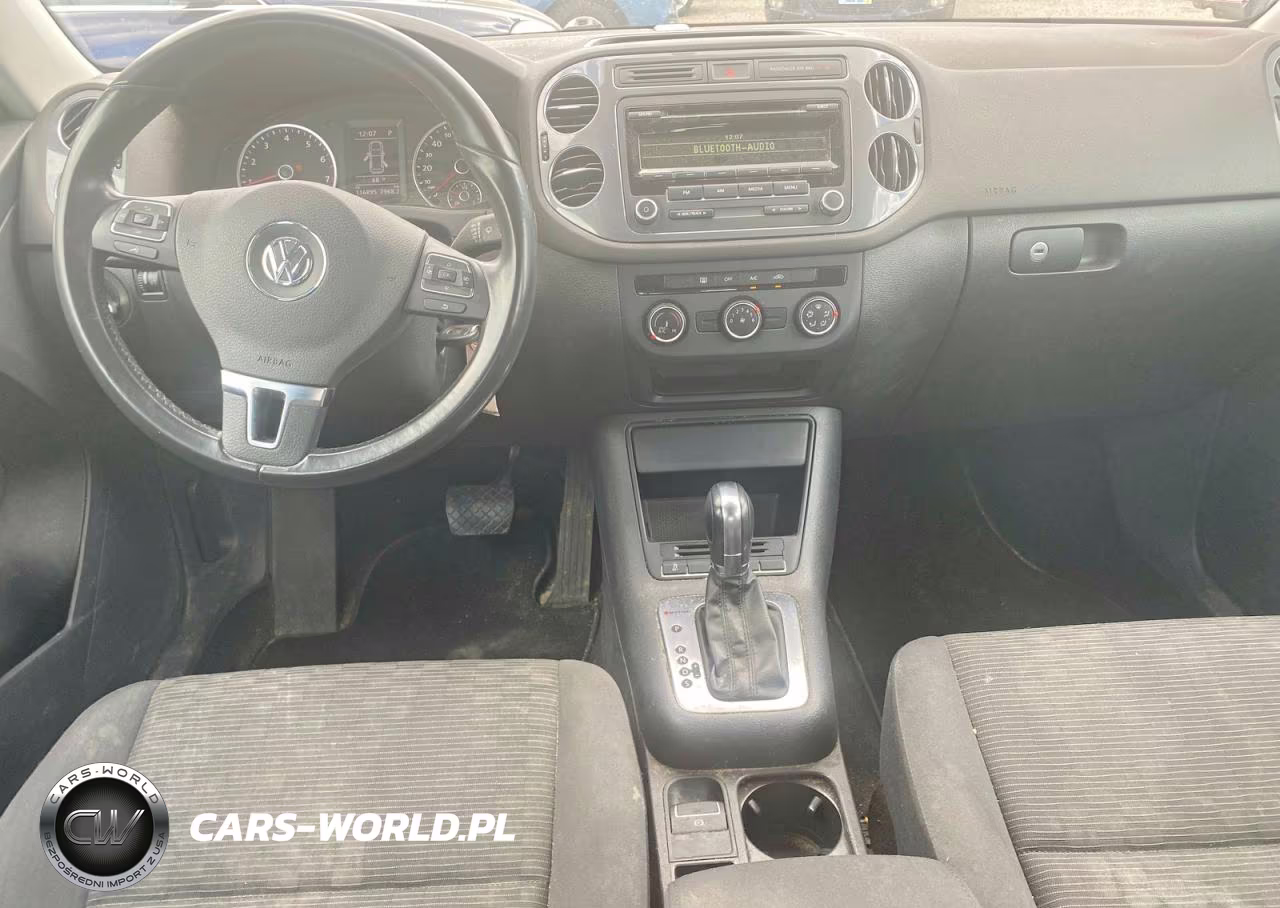 2013 Volkswagen Tiguan S VIN:WVGBV3AXXDW582615 - 9