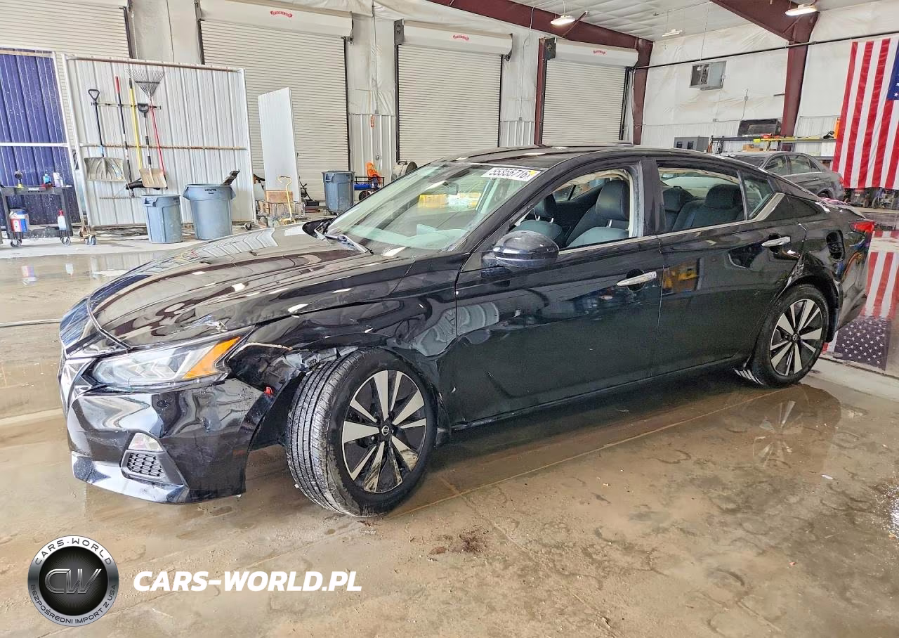 2022 Nissan Altima Sv