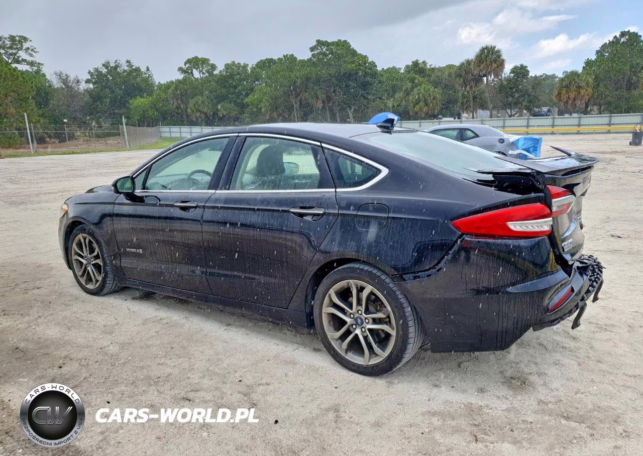 2019 Ford Fusion Titanium VIN:3FA6P0RU5KR261046 - 2