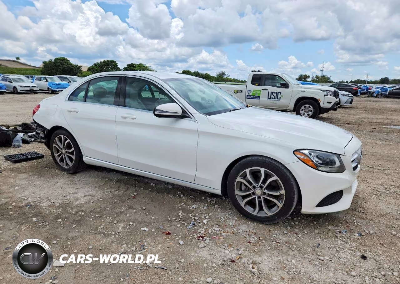 2016 Mercedes-Benz C 300 VIN:55SWF4JB8GU173999 - 4