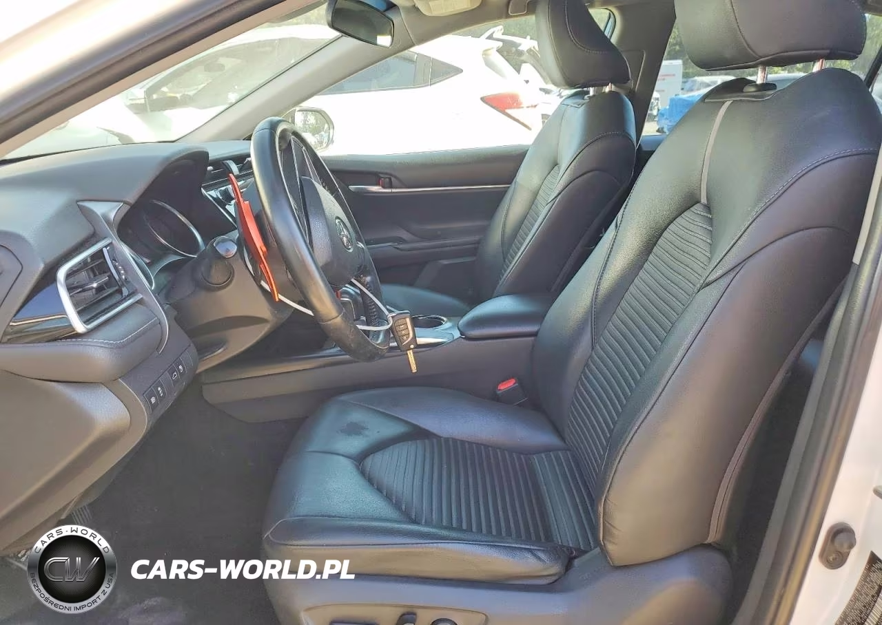 2018 Toyota Camry Se VIN:4T1B11HK8JU601647 - 7