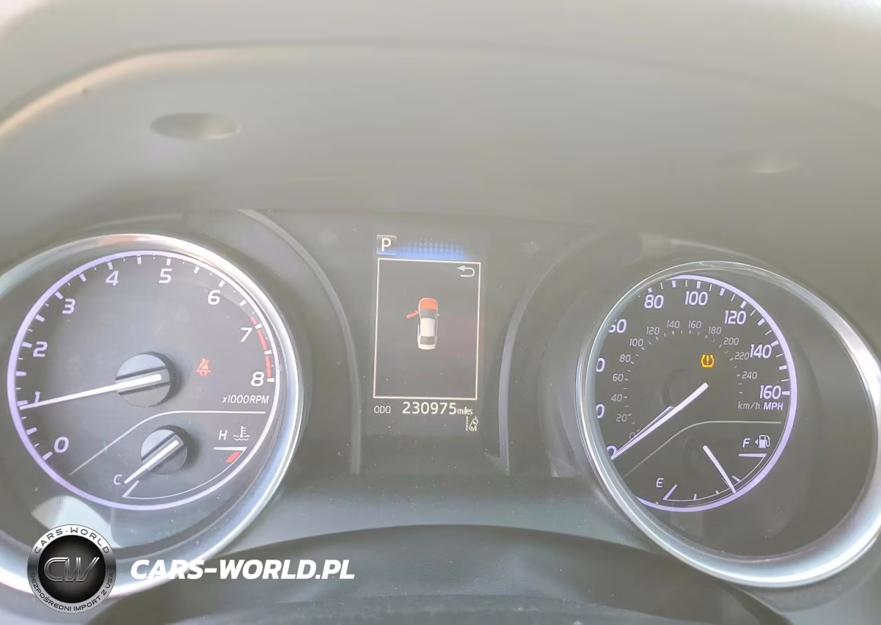 2018 Toyota Camry Se VIN:4T1B11HK8JU601647 - 9