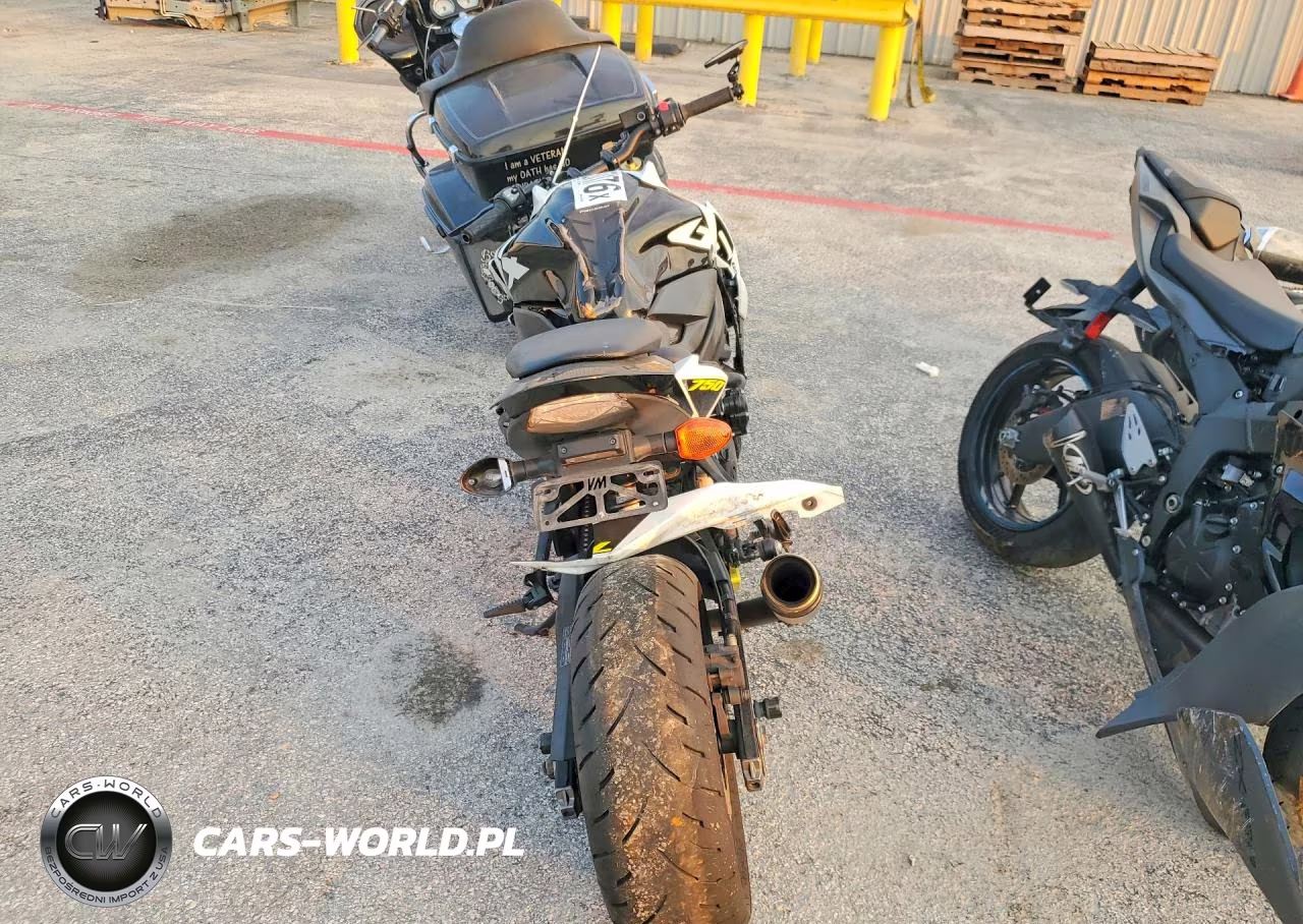 2023 Suzuki Gsx-S750 M VIN:JS1C533D2P7100160 - 4