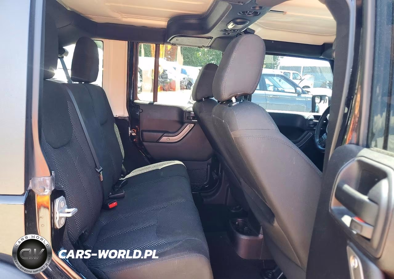 2016 Jeep Wrangler Unlimited Sport VIN:1C4BJWDG9GL189658 - 10