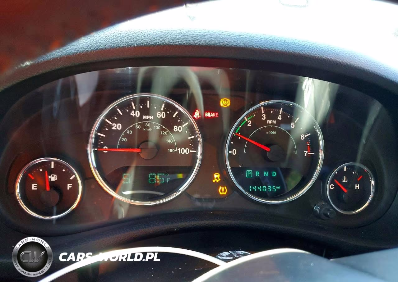 2016 Jeep Wrangler Unlimited Sport VIN:1C4BJWDG9GL189658 - 9