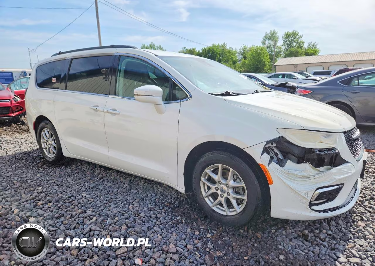 2022 Chrysler Pacifica Touring L VIN:2C4RC1BG1NR169035 - 4