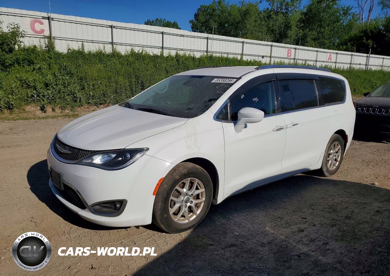 2020 Chrysler Pacifica Touring – zdjęcie 1 z 13