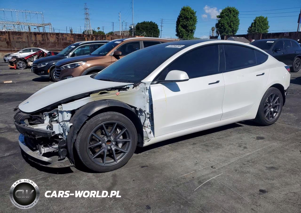 2023 Tesla Model 3 – zdjęcie 1 z 13