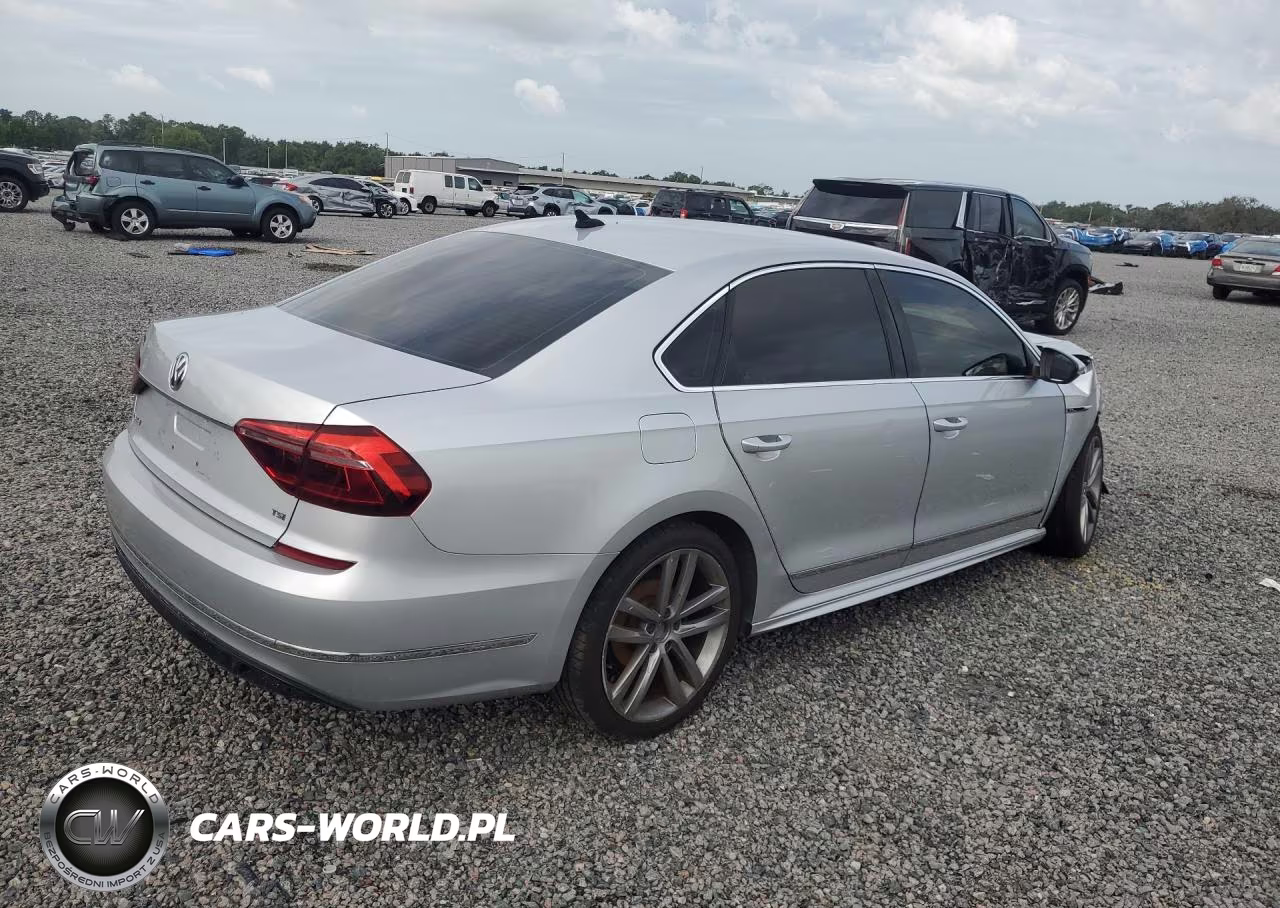 2017 Volkswagen Passat R-Line VIN:1VWDT7A31HC044185 - 3