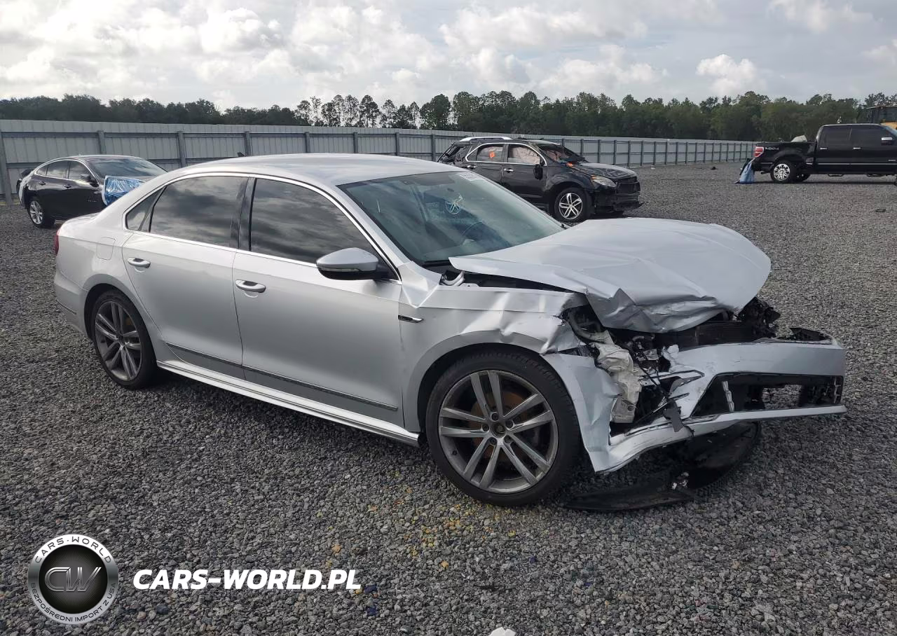 2017 Volkswagen Passat R-Line VIN:1VWDT7A31HC044185 - 4
