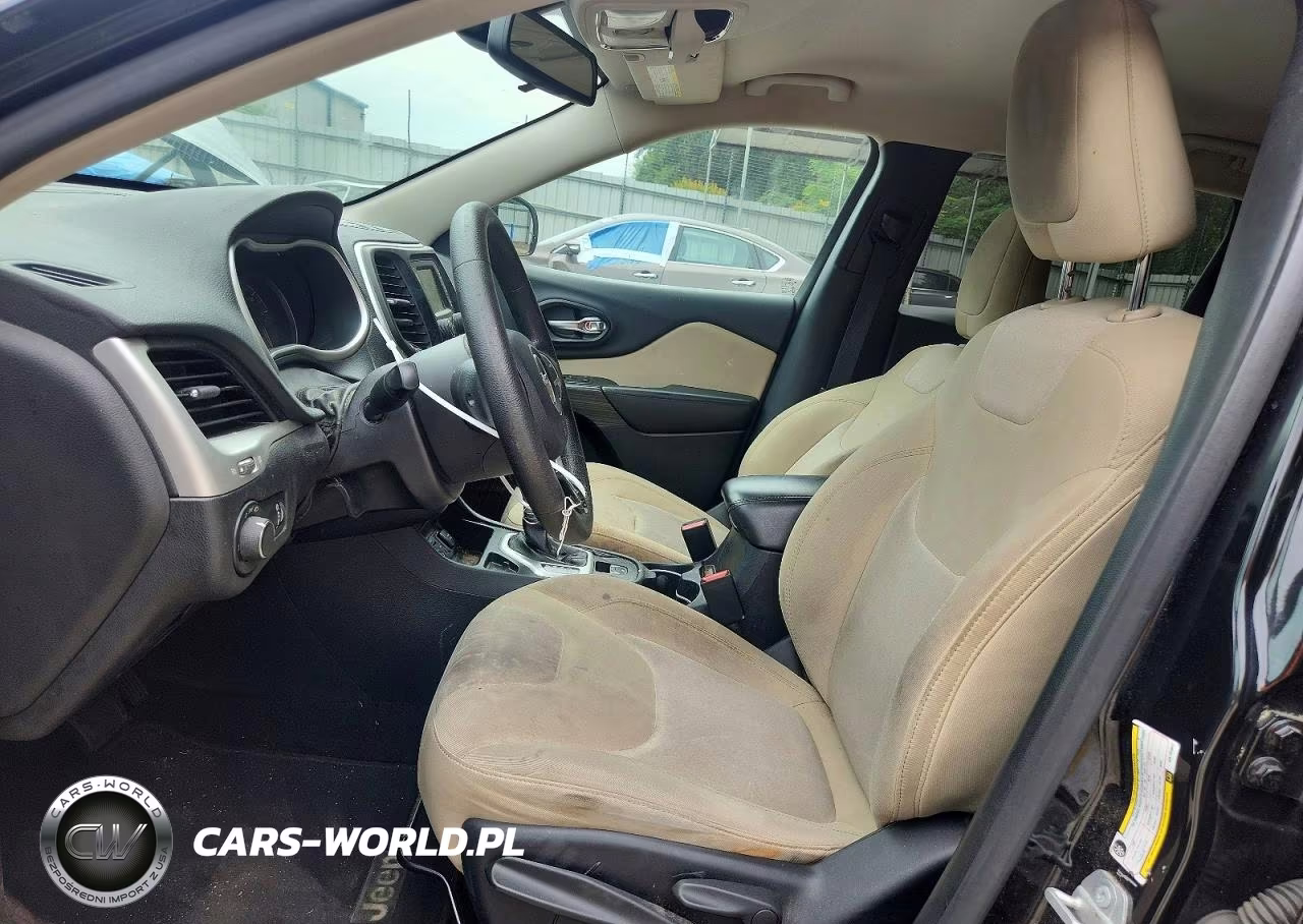 2016 Jeep Cherokee Sport VIN:1C4PJLAB8GW165847 - 7
