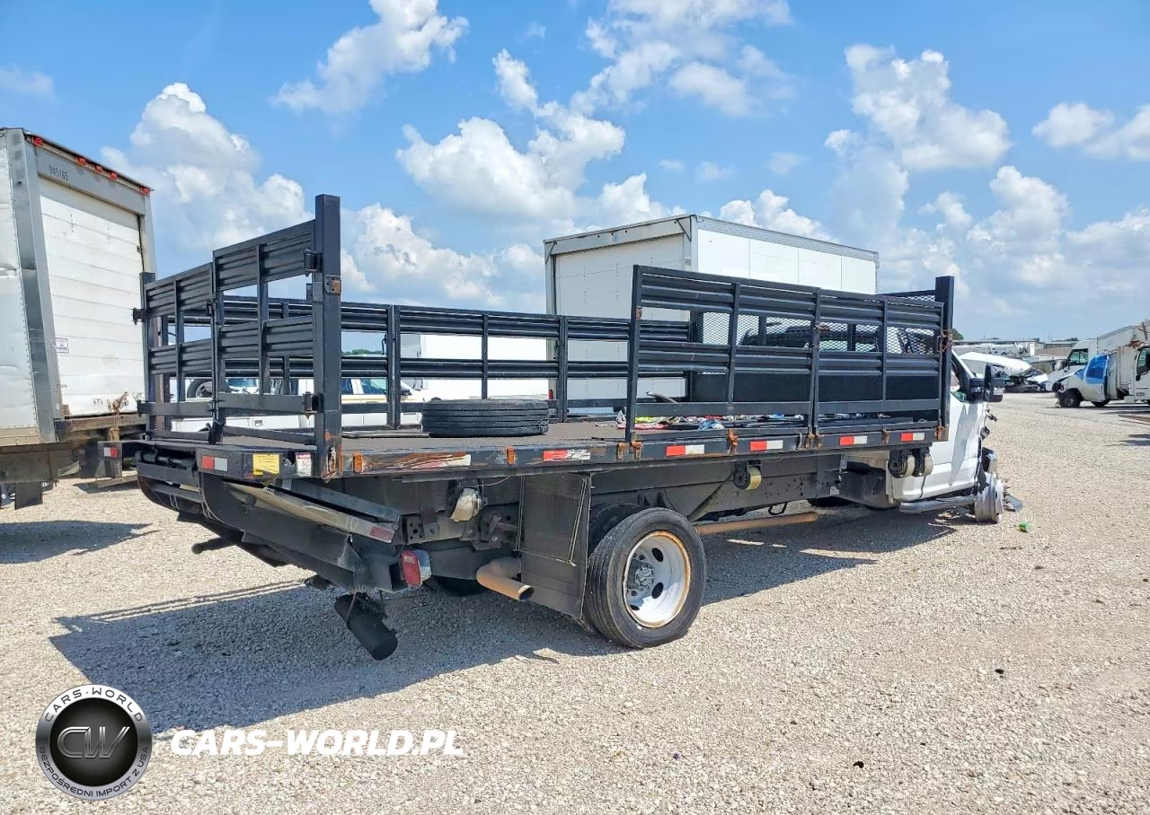2022 Ford F550 Super Duty VIN:1FDUF5GN8NDA27201 - 4