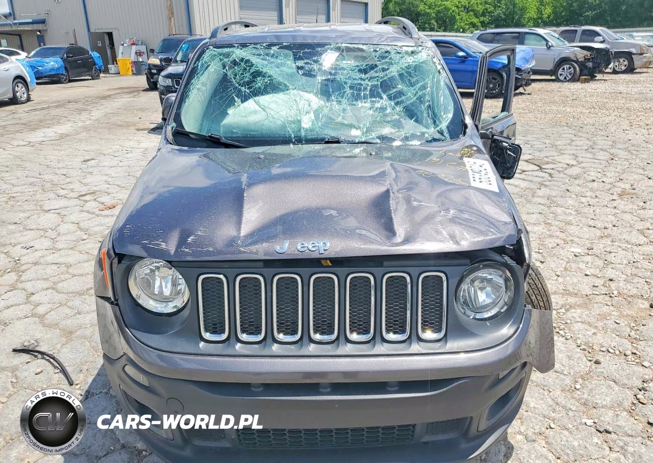 2017 Jeep Renegade Latitude VIN:ZACCJABB1HPG12373 - 5