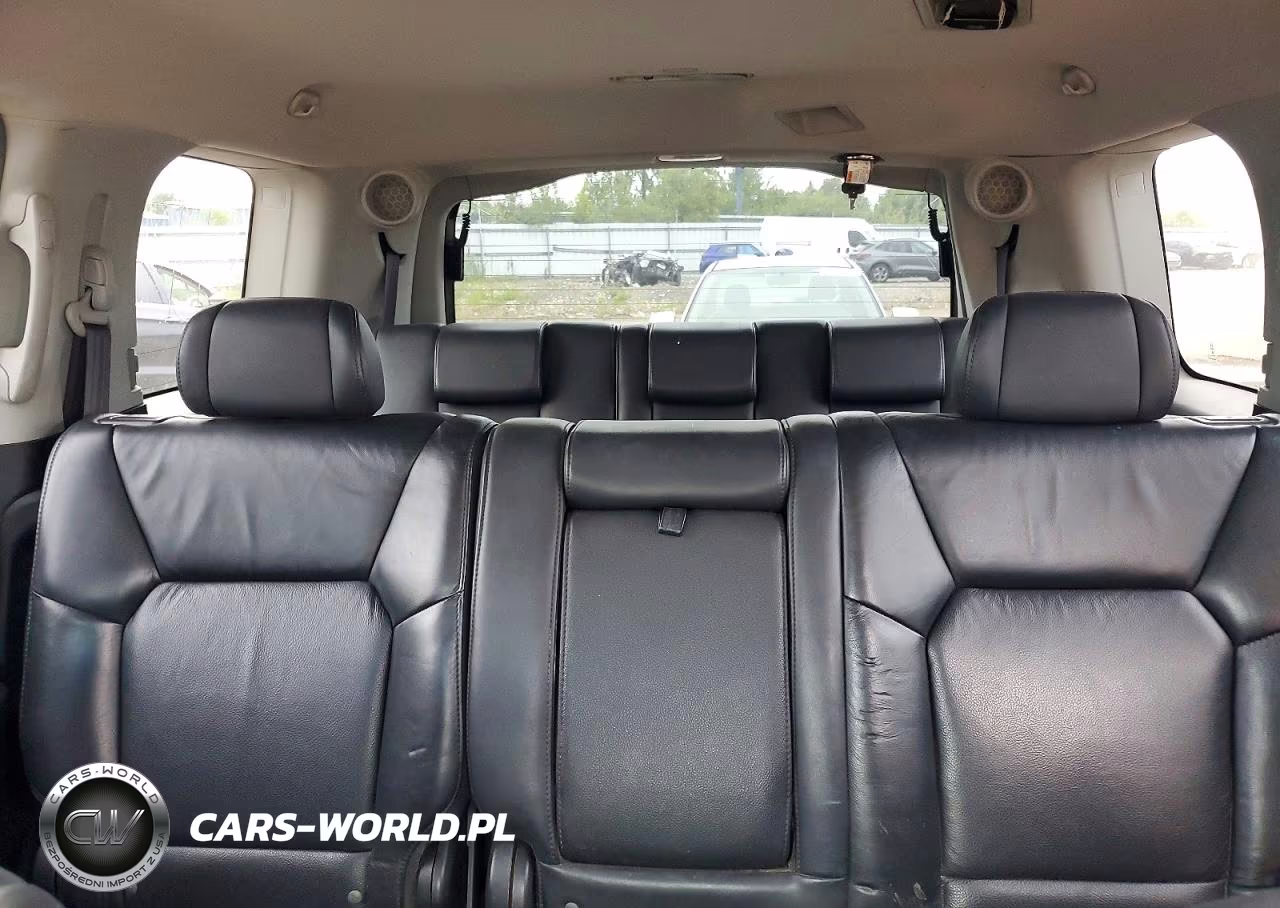 2011 Honda Pilot Touring VIN:5FNYF4H9XBB096400 - 10
