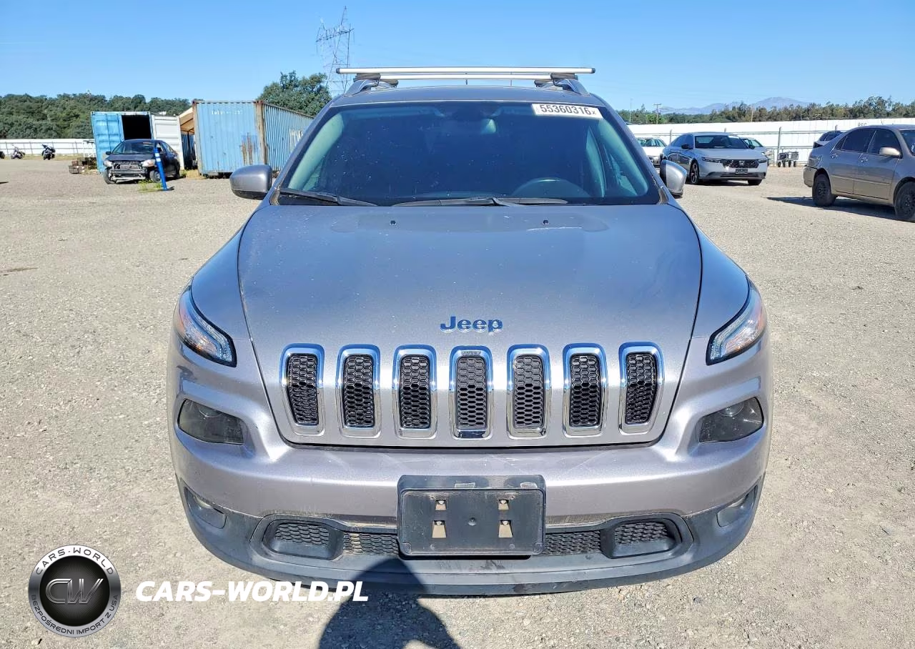 2016 Jeep Cherokee Latitude VIN:1C4PJMCB2GW239122 - 5