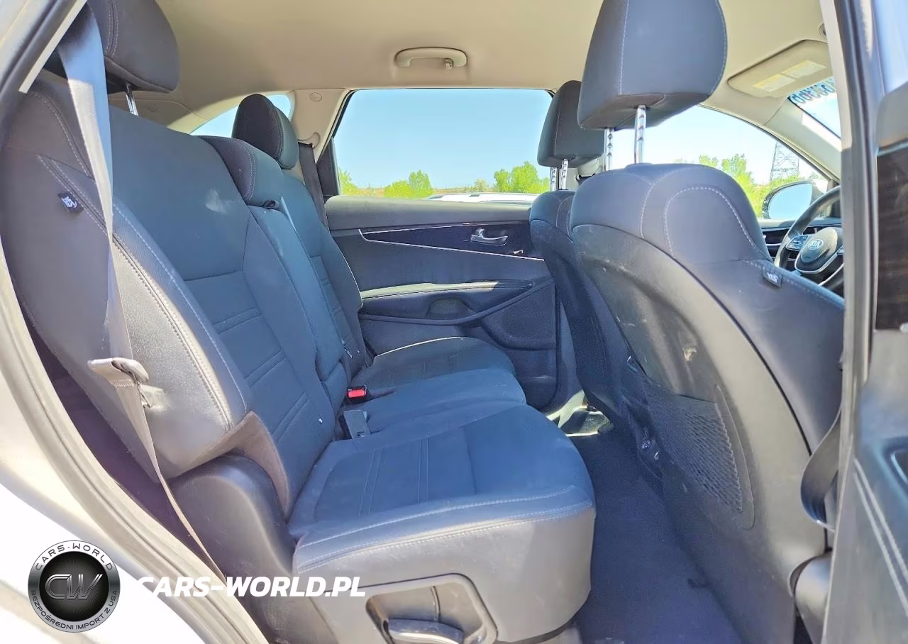 2019 Kia Sorento Lx V6 VIN:5XYPGDA56KG486094 - 11