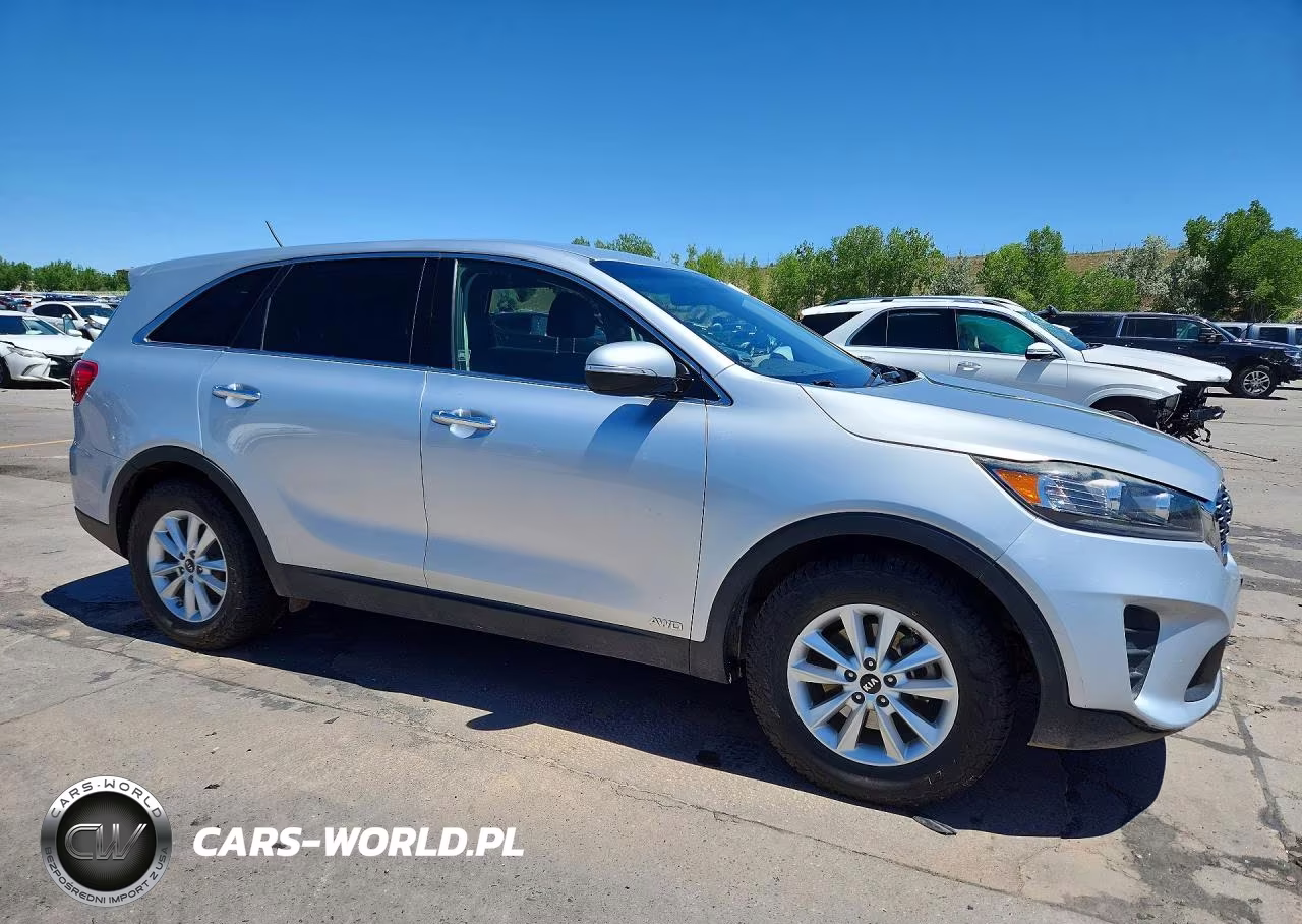 2019 Kia Sorento Lx V6 VIN:5XYPGDA56KG486094 - 4